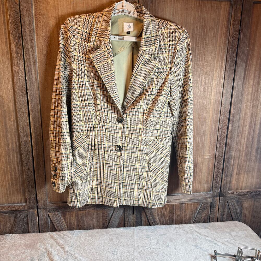Cabi Women's Plaid Blazer Size 6 Glen Plaid Two Button Career Jacket Pockets